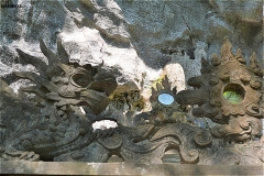 チャンアン　神社の彫り物 龍