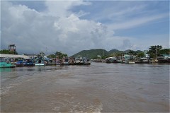 ホンチョン湾桟橋 (Bến Tàu Vịnh Hòn Chông)