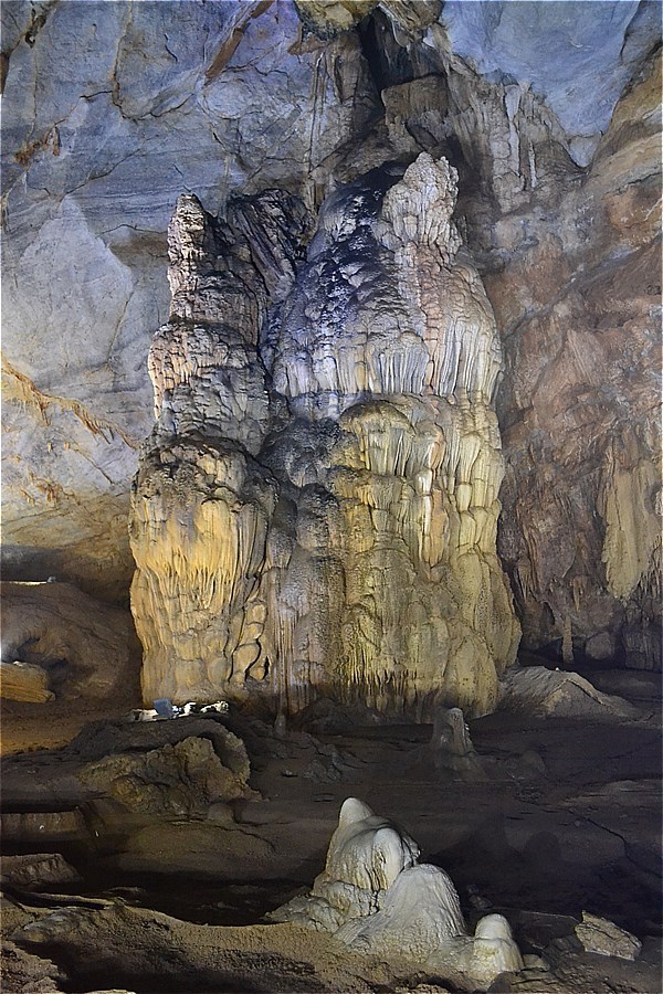 47225-Paradise Cave