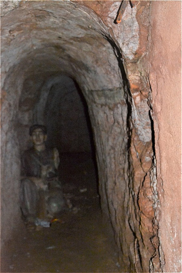 48417-Vinh Moc Tunnel