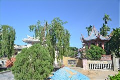 ビンラム塔の前のThien Truc Pagoda