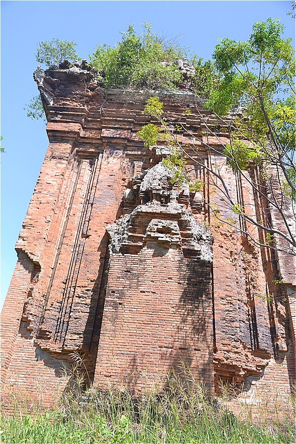 トゥーティエン塔 Thu Thien Thap Cham (Tháp Thủ Thiện)