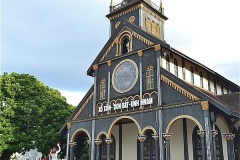 コントゥム大聖堂 (Cathedral of Kon Tum)