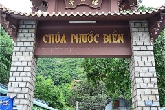 Chua Phuoc Dien (福田寺)；Sam mountainside