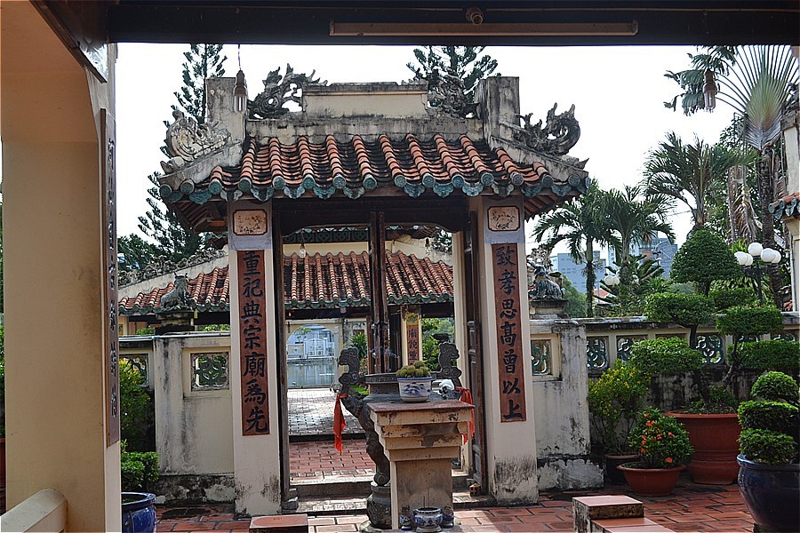 Mac Cuu 一族の寺 Mac family temple (Đền thờ họ Mạc)