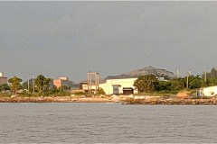 Hòn Đầm Giếng 島からホンチョン湾桟橋 (Bến Tàu Vịnh Hòn Chông) へ