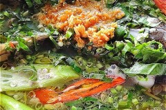 ホームステイ（Điểm Homestay Du lịch sinh thái Cộng Đồng Đất Mũi Tư Ngãi）の料理
