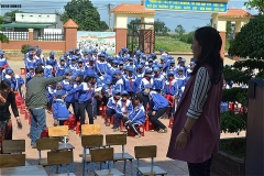 トゥ・チャ中学校2018年奨学金授与式