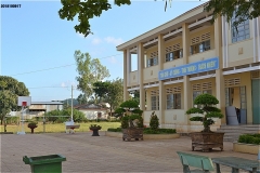 トゥ・チャ中学校